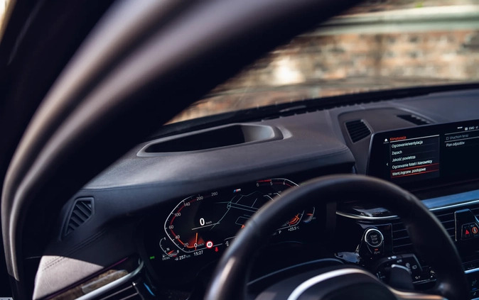 BMW Seria 5 cena 116590 przebieg: 134000, rok produkcji 2019 z Tychy małe 667